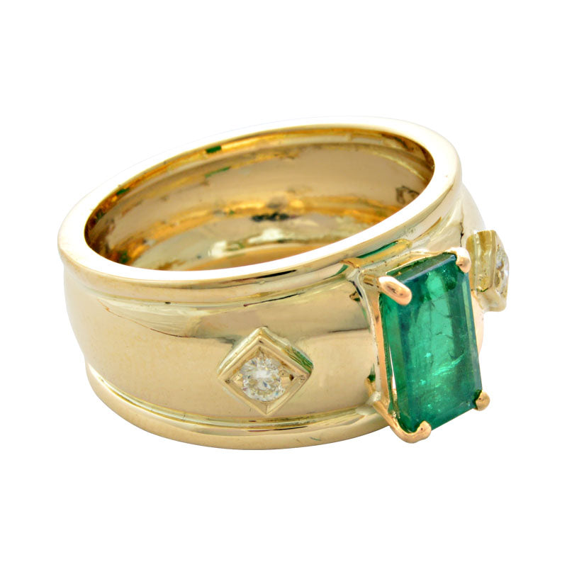 Ring - Emerald and Diamond | Singhvi Jewels