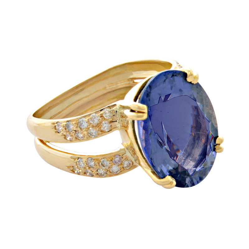Ring-Iolite and Diamond | Singhvi Jewels