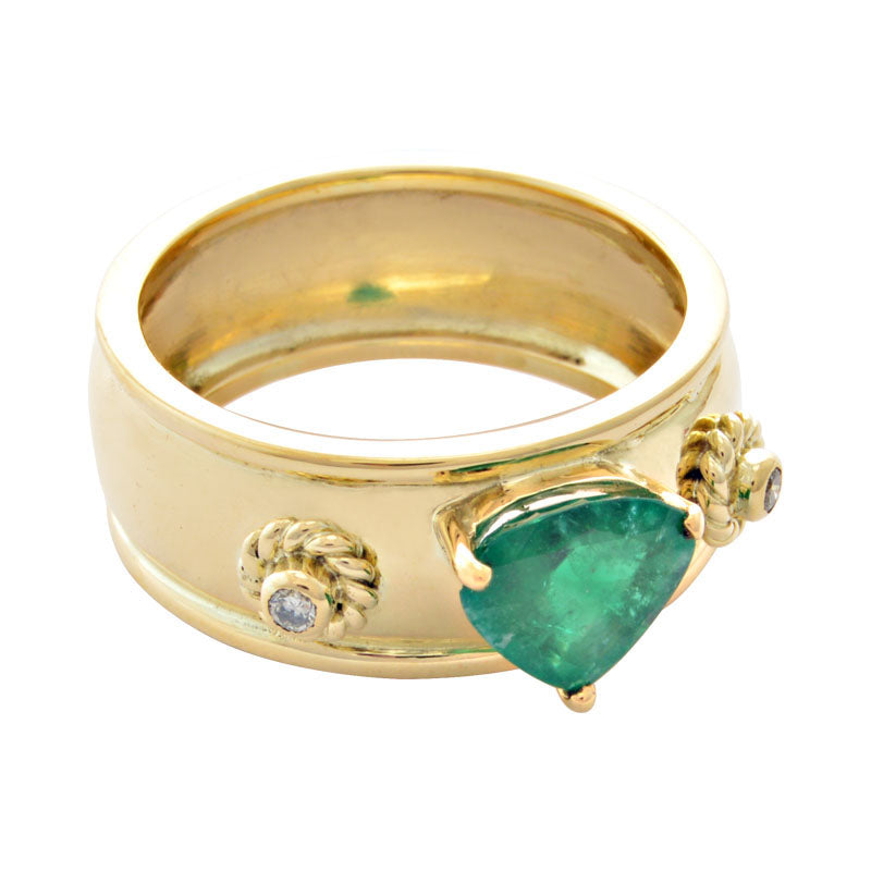 Ring - Emerald and Diamond | Singhvi Jewels